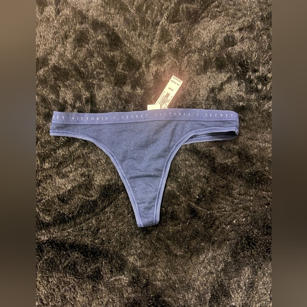 VICTORIA SECRET THONG